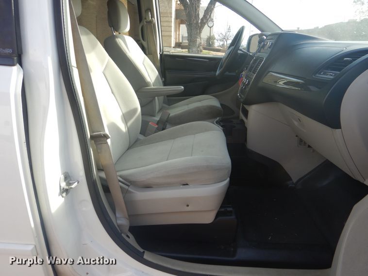 image for item FF9171 2012 Dodge Grand Caravan handicap accessible van