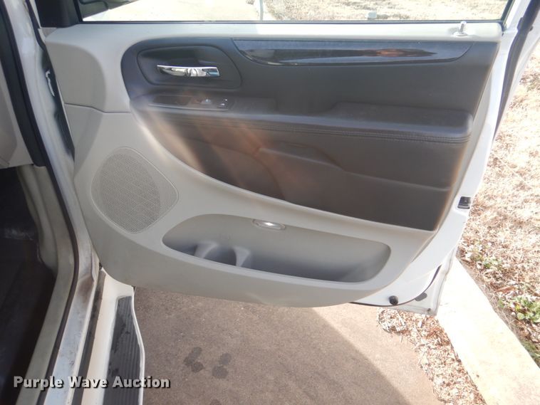 image for item FF9171 2012 Dodge Grand Caravan handicap accessible van