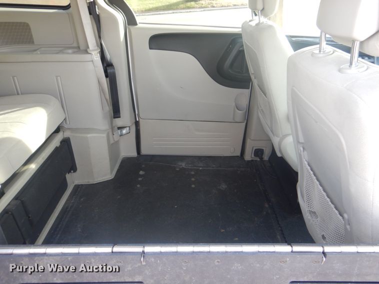 image for item FF9171 2012 Dodge Grand Caravan handicap accessible van