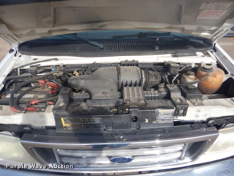 image for item FF9172 2006 Ford Econoline E450 shuttle bus