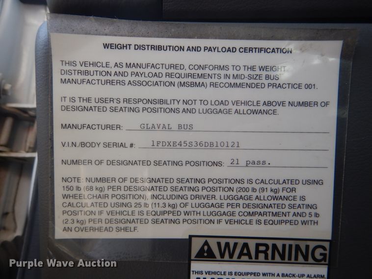 image for item FF9172 2006 Ford Econoline E450 shuttle bus