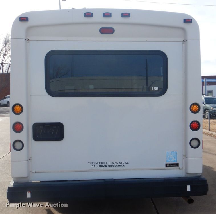 image for item FF9173 2009 Ford Econoline E450 shuttle bus
