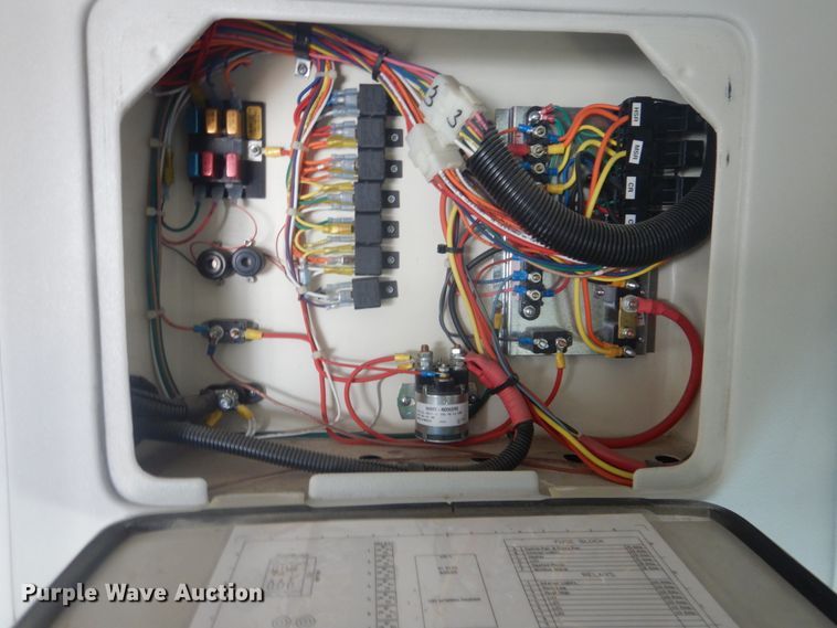 image for item FF9173 2009 Ford Econoline E450 shuttle bus