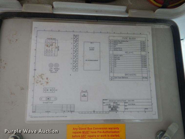 image for item FF9173 2009 Ford Econoline E450 shuttle bus