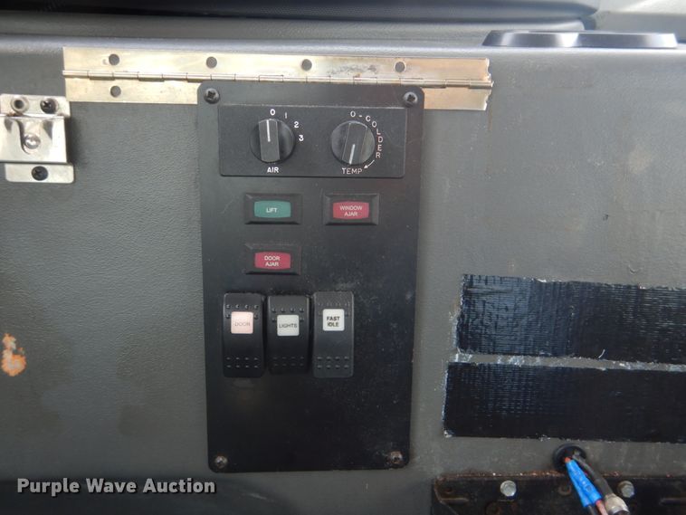 image for item FF9173 2009 Ford Econoline E450 shuttle bus