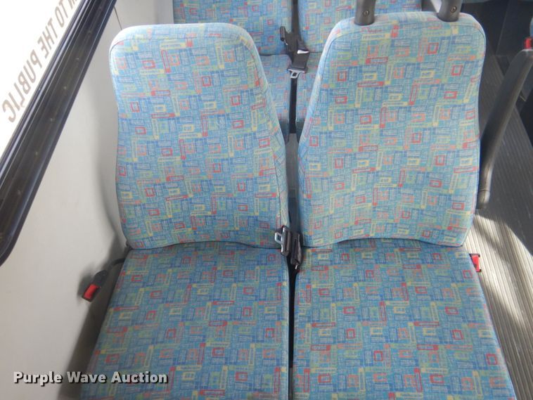 image for item FF9173 2009 Ford Econoline E450 shuttle bus