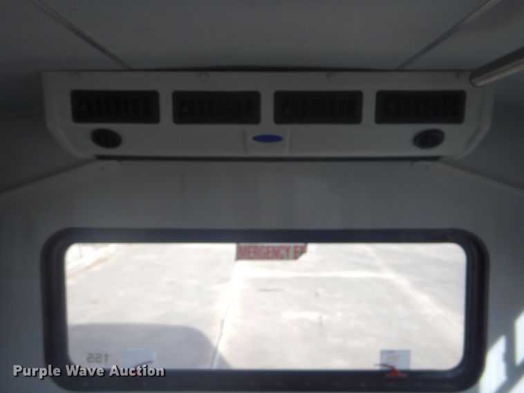 image for item FF9173 2009 Ford Econoline E450 shuttle bus
