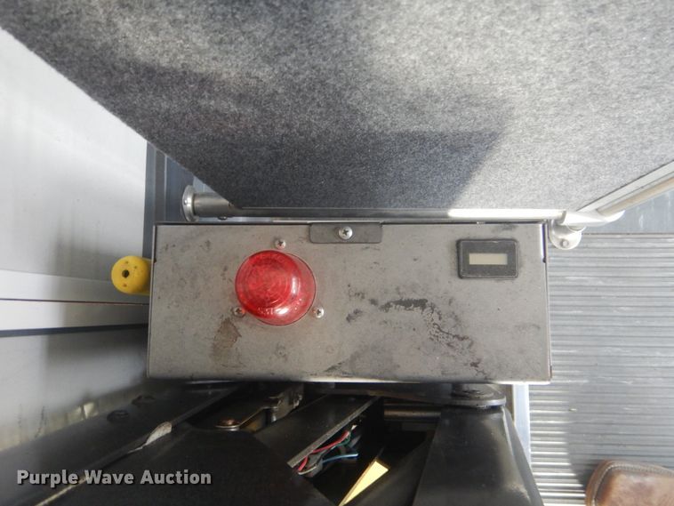 image for item FF9173 2009 Ford Econoline E450 shuttle bus