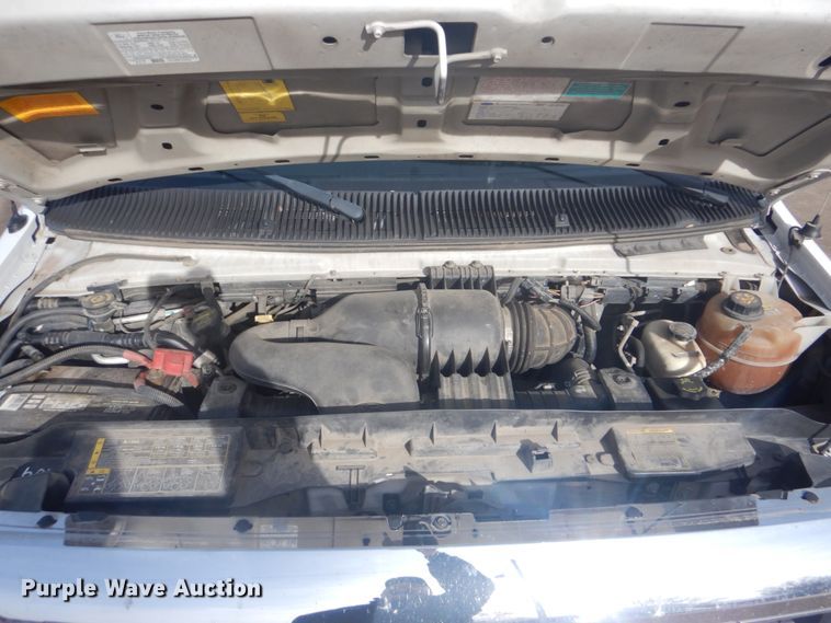 image for item FF9173 2009 Ford Econoline E450 shuttle bus