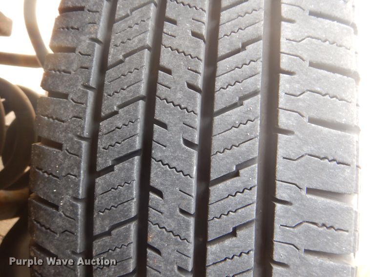 image for item FF9173 2009 Ford Econoline E450 shuttle bus