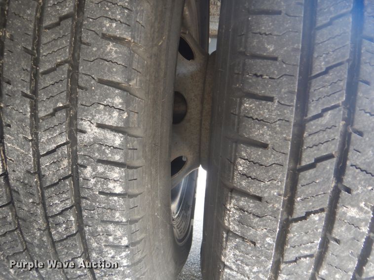 image for item FF9173 2009 Ford Econoline E450 shuttle bus