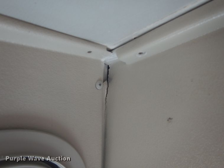 image for item FF9173 2009 Ford Econoline E450 shuttle bus