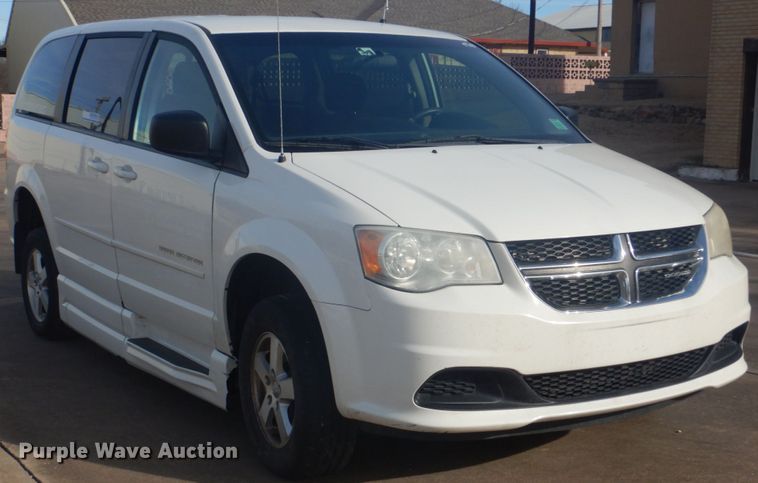 image for item FF9177 2011 Dodge Grand Caravan handicap accessible van