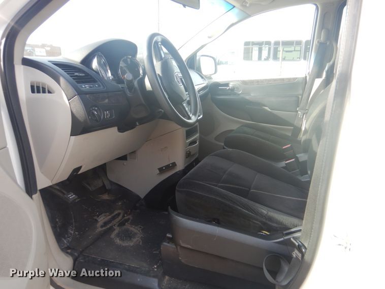 image for item FF9177 2011 Dodge Grand Caravan handicap accessible van