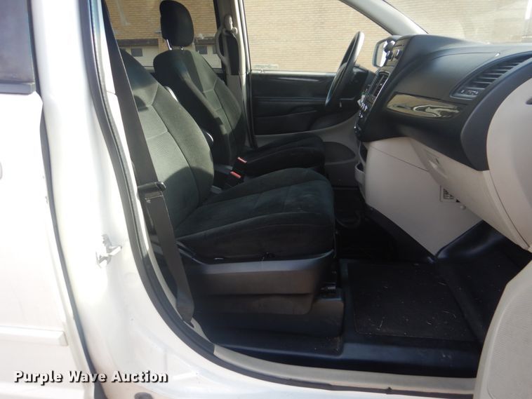 image for item FF9177 2011 Dodge Grand Caravan handicap accessible van