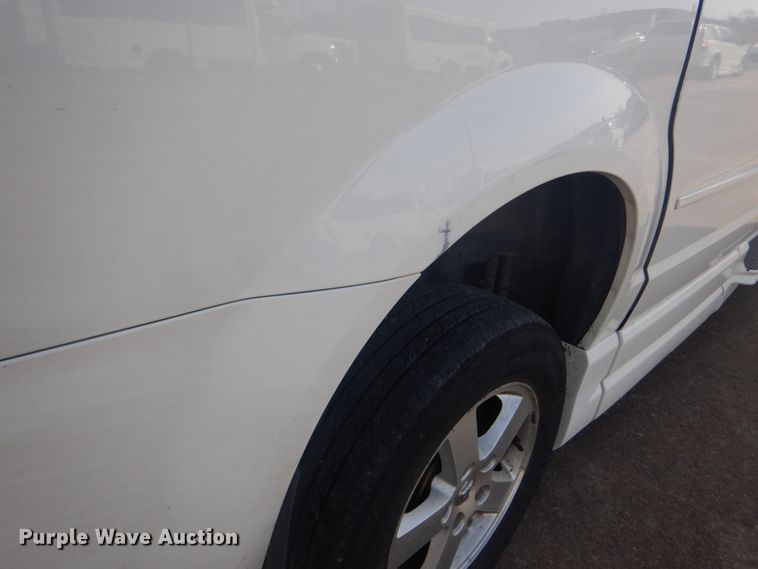 image for item FF9177 2011 Dodge Grand Caravan handicap accessible van