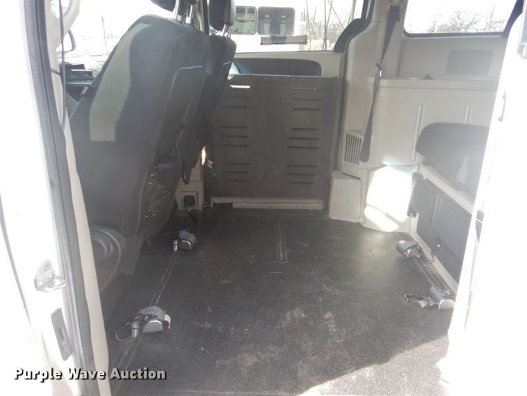 image for item FF9177 2011 Dodge Grand Caravan handicap accessible van