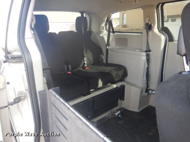 image for item FF9177 2011 Dodge Grand Caravan handicap accessible van
