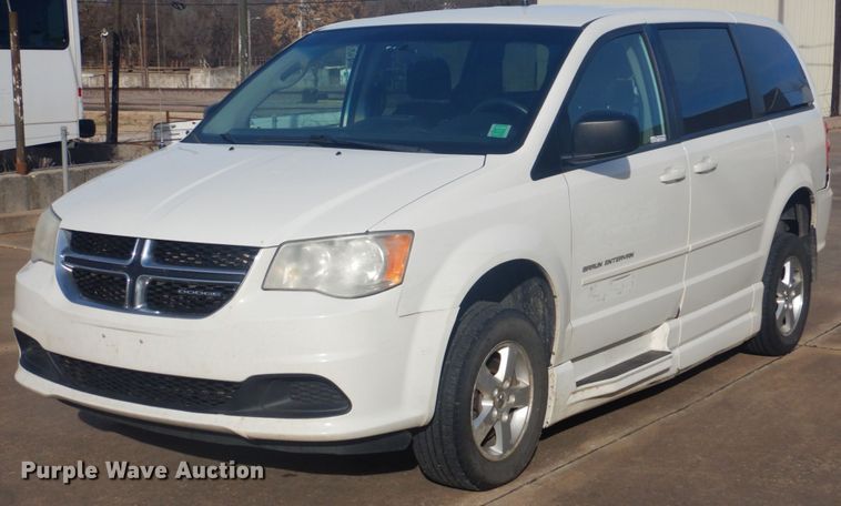 image for item FF9178 2011 Dodge Grand Caravan handicap accessible van