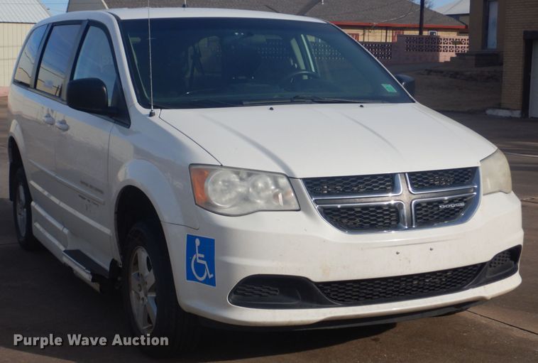 image for item FF9178 2011 Dodge Grand Caravan handicap accessible van