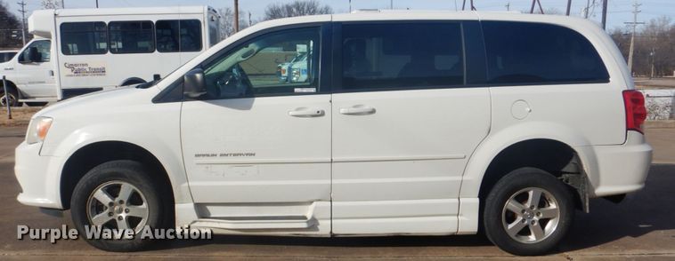 image for item FF9178 2011 Dodge Grand Caravan handicap accessible van
