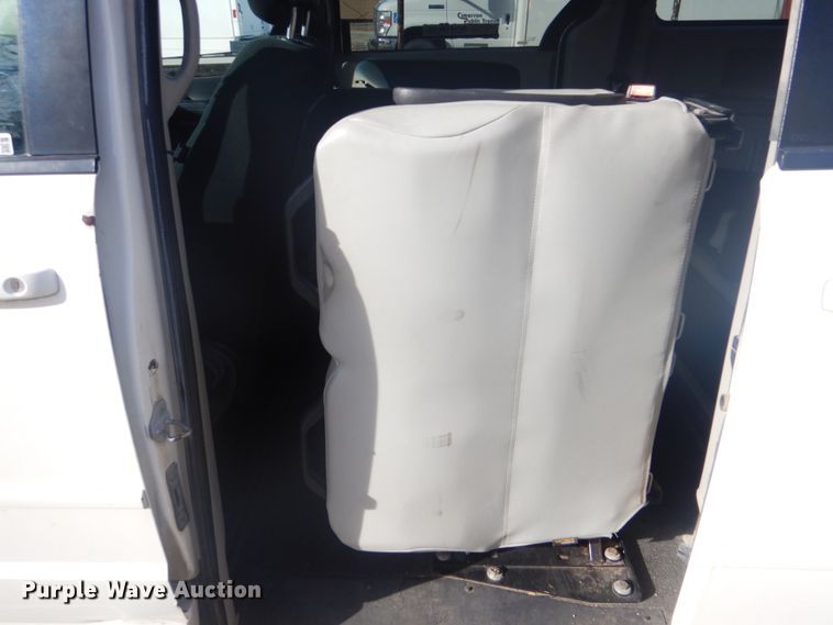image for item FF9178 2011 Dodge Grand Caravan handicap accessible van
