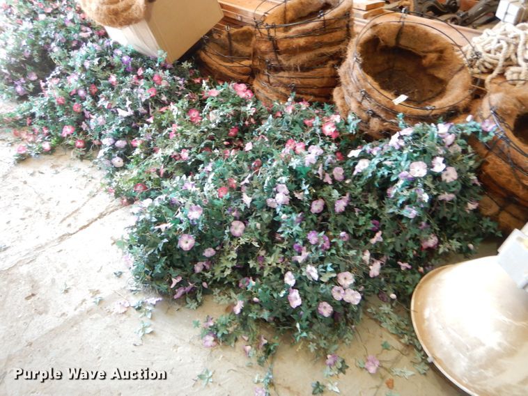 image for item FI9730 Flower baskets