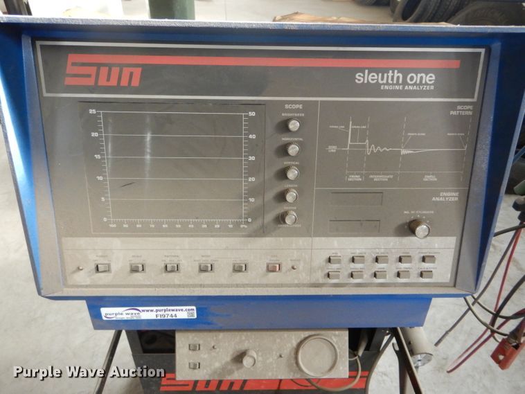 image for item FI9744 SUN SUN-101 engine analyzer