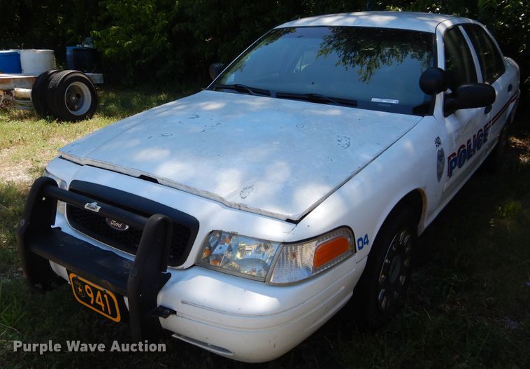 image for item FI9957 2005 Ford Crown Victoria Police Interceptor