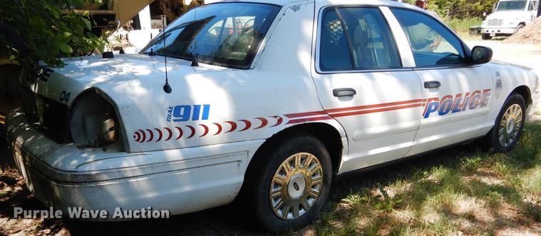 image for item FI9957 2005 Ford Crown Victoria Police Interceptor