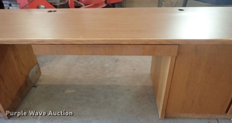 image for item FK9550 Wood desk