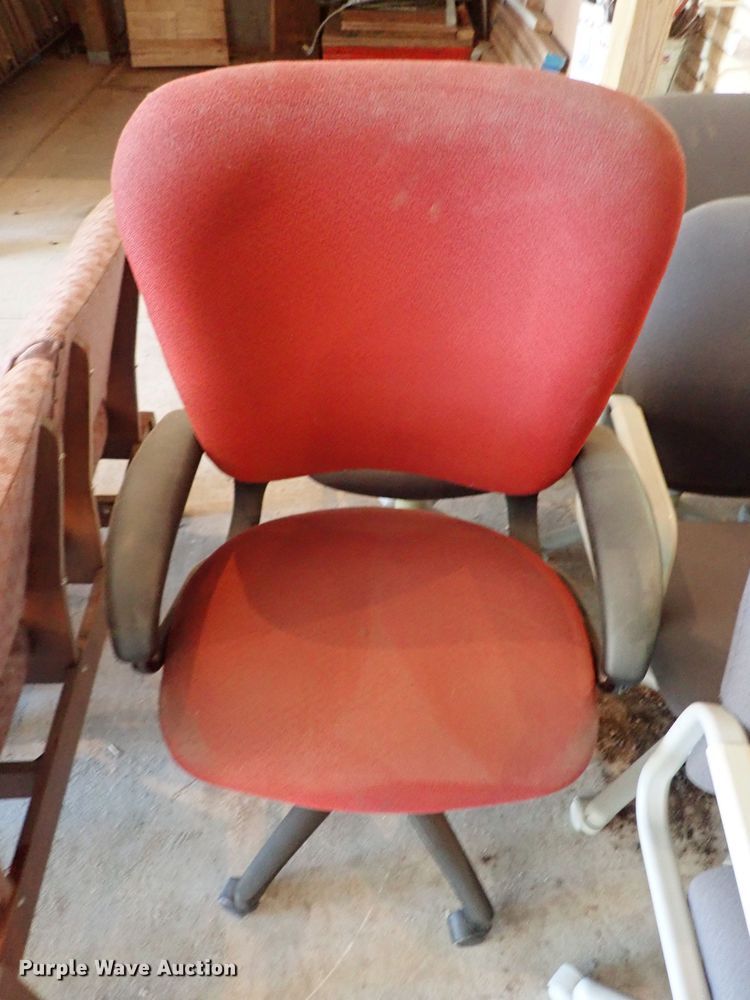 image for item FK9551 Approximately 32 chairs