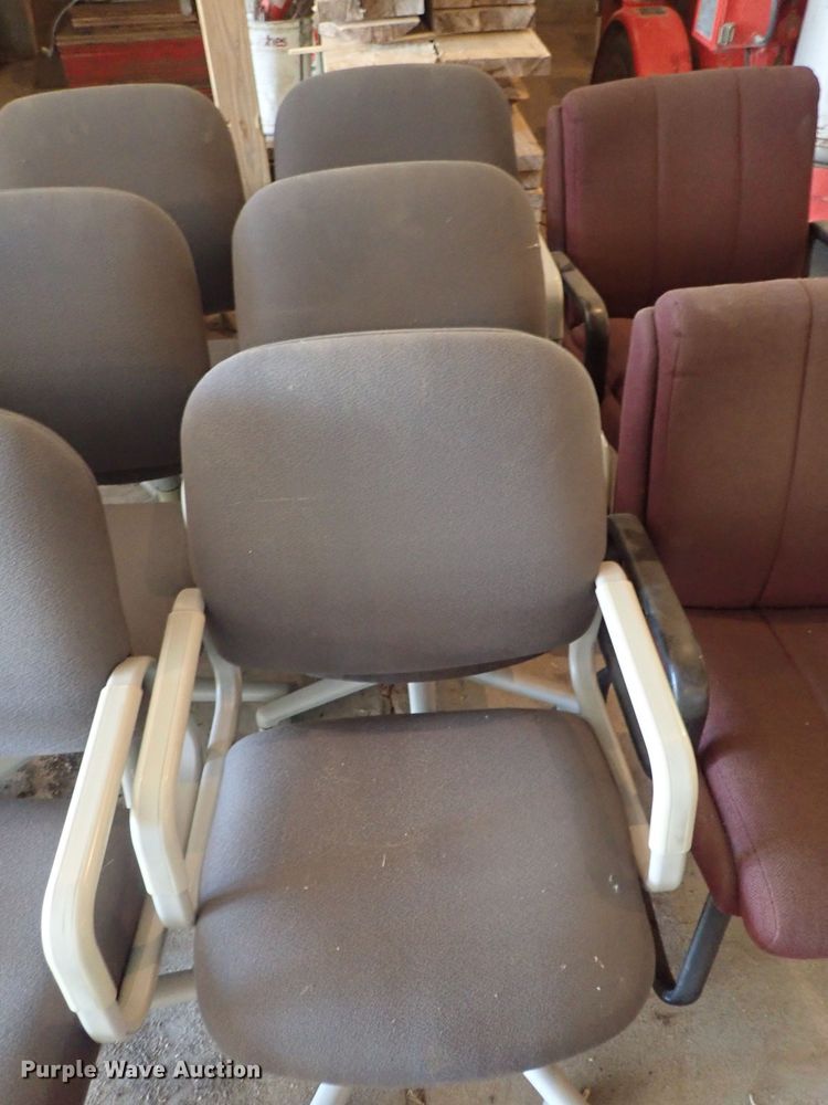 image for item FK9551 Approximately 32 chairs