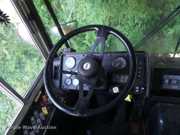 image for item FU9303 2010 Thomas Built Saf-T-Liner EF school bus