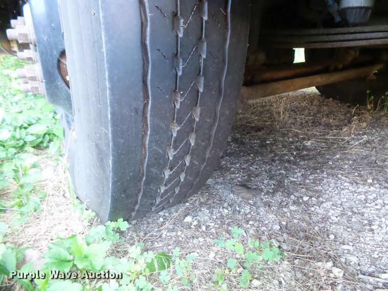 image for item FU9303 2010 Thomas Built Saf-T-Liner EF school bus