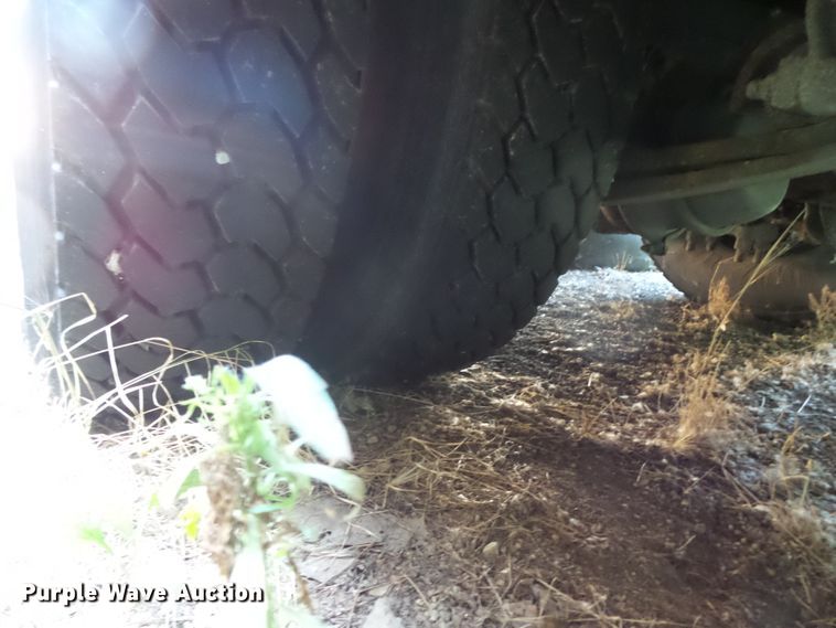 image for item FU9303 2010 Thomas Built Saf-T-Liner EF school bus