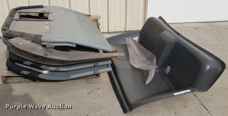 image for item FW9541 Ford Crown Victoria parts