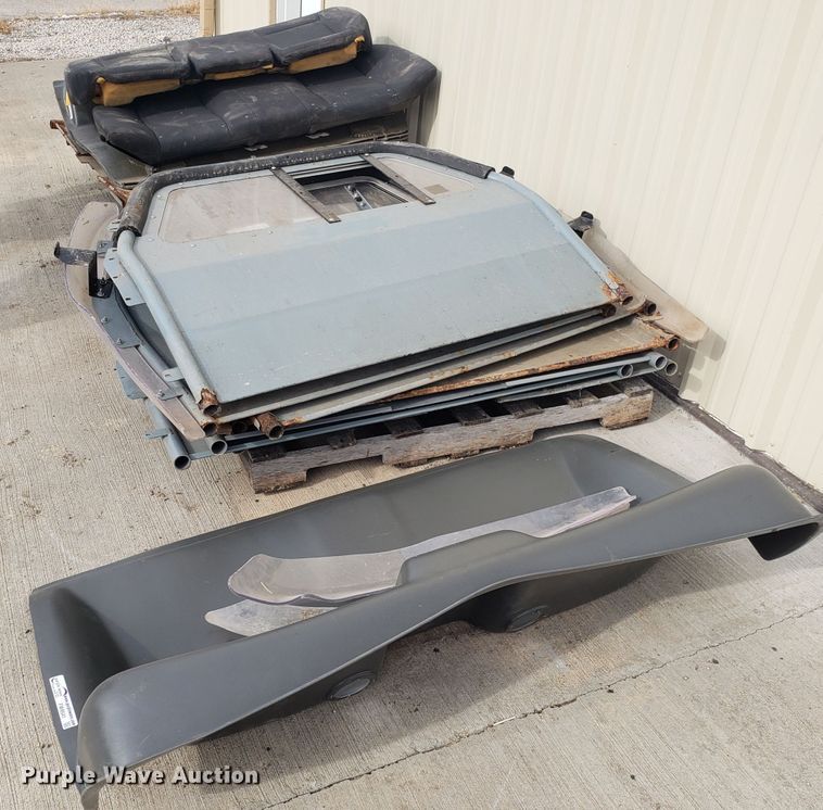 image for item FW9541 Ford Crown Victoria parts