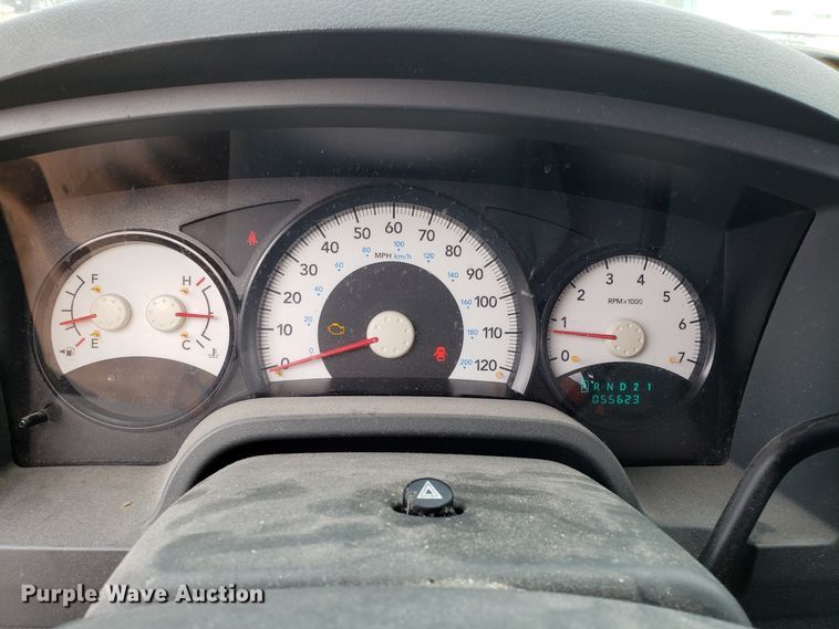 image for item FW9543 2005 Dodge Dakota Club Cab pickup truck