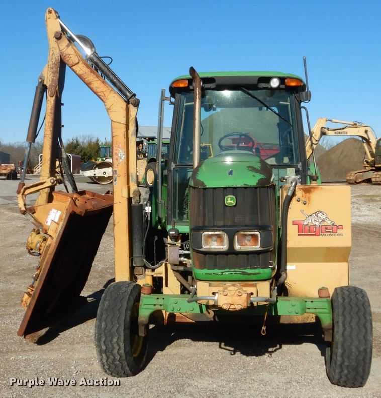 image for item GC9432 2004 John Deere 6615 tractor