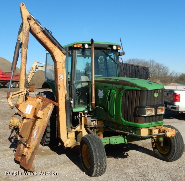 image for item GC9432 2004 John Deere 6615 tractor