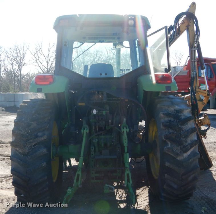 image for item GC9432 2004 John Deere 6615 tractor