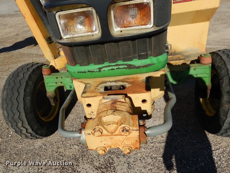 image for item GC9432 2004 John Deere 6615 tractor