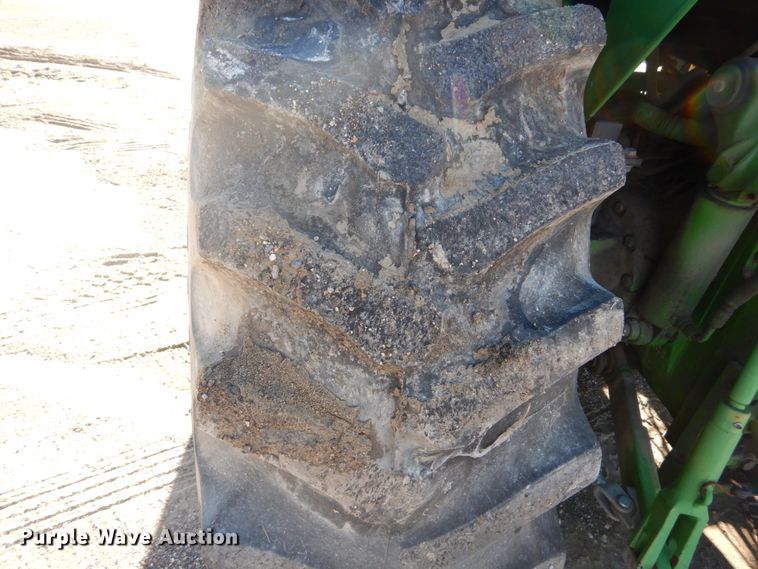 image for item GC9432 2004 John Deere 6615 tractor