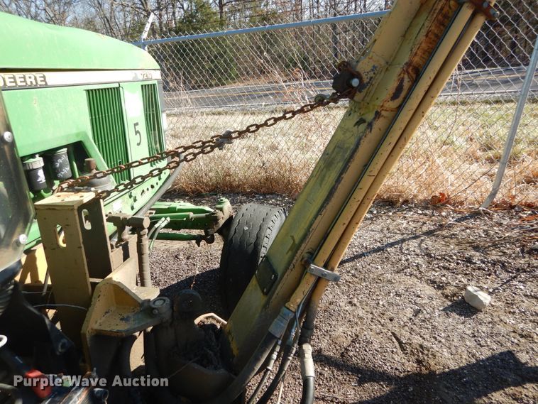image for item GC9433 2000 John Deere 7210 tractor