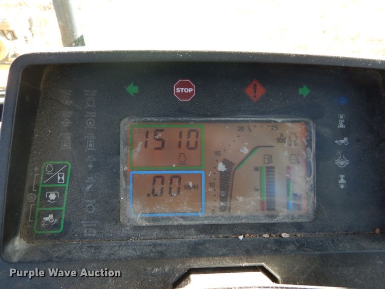 image for item GC9433 2000 John Deere 7210 tractor