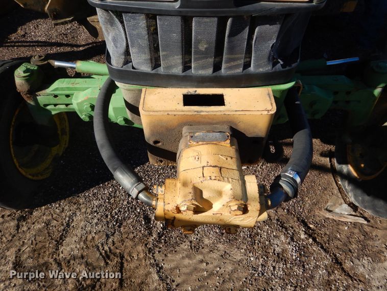 image for item GC9433 2000 John Deere 7210 tractor