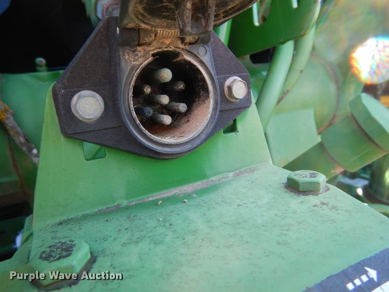 image for item GC9433 2000 John Deere 7210 tractor