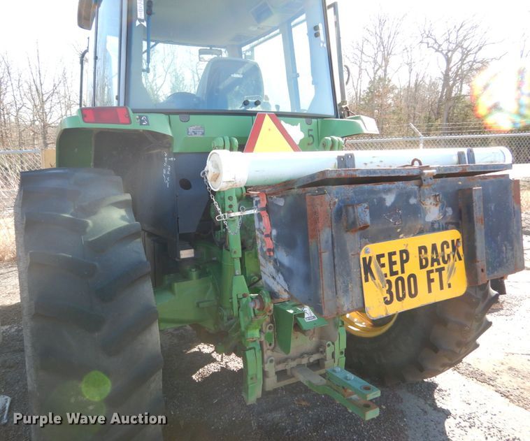 image for item GC9433 2000 John Deere 7210 tractor