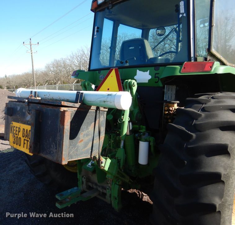 image for item GC9433 2000 John Deere 7210 tractor